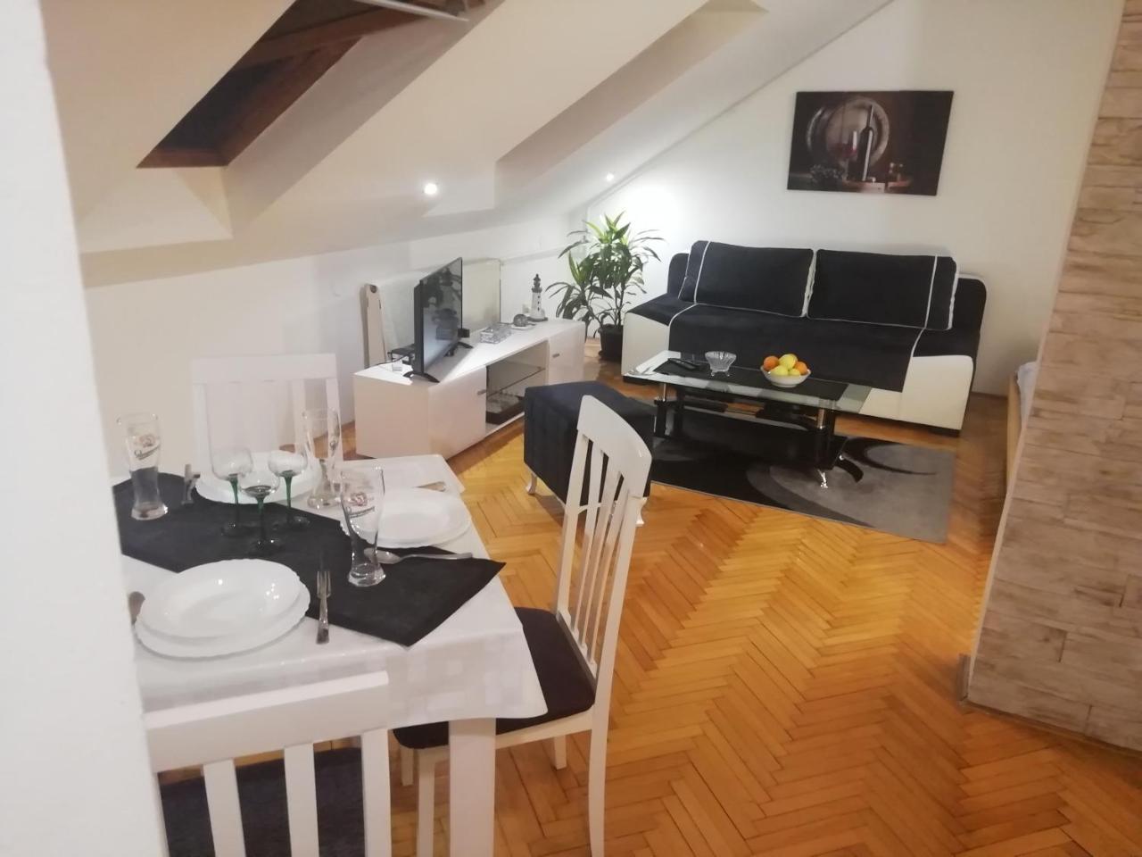 Two Kings Apartment Нови Сад Екстериор снимка